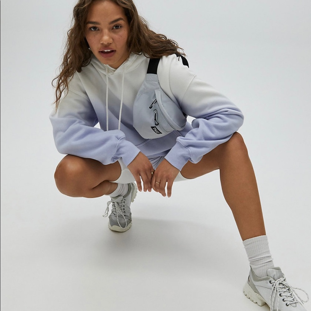 Aritzia TNA Boyfriend Hoodie sz 3 (L) (TRADES OK!)